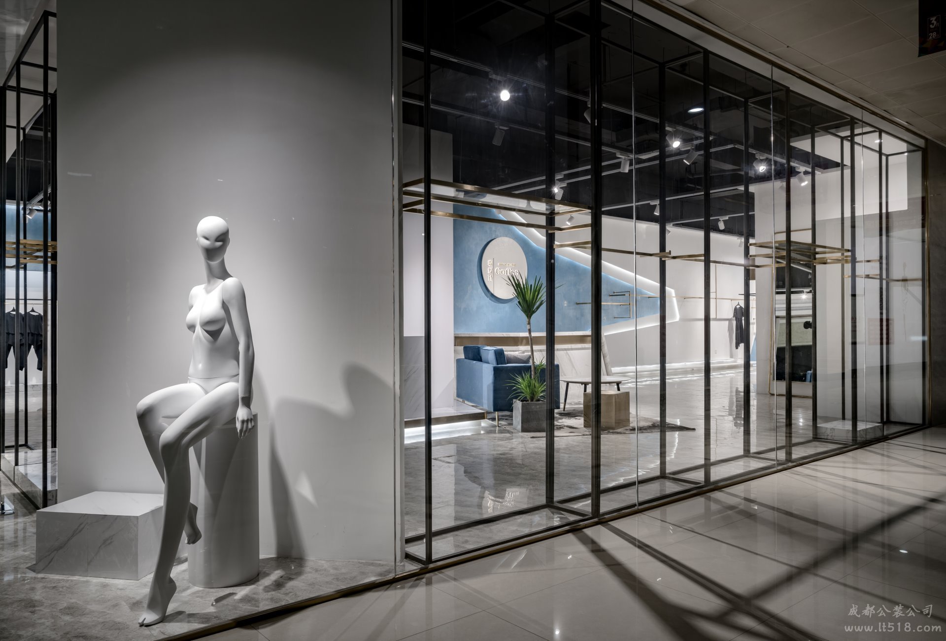 成都40平服裝店裝修如何設計呢？服裝店