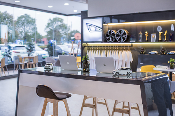 現代汽修廠辦公室裝修效果